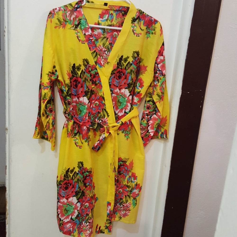Robe yellow flower robe
